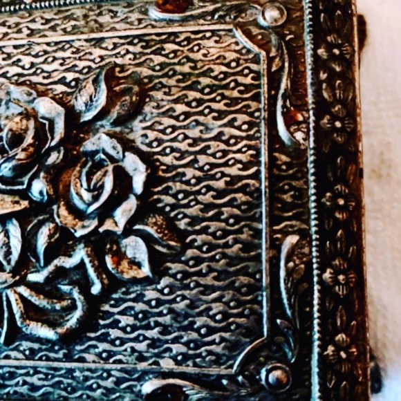 Vintage Metal Flower & Angel Embossed Footed Trinket Box. - Picture 3 of 8